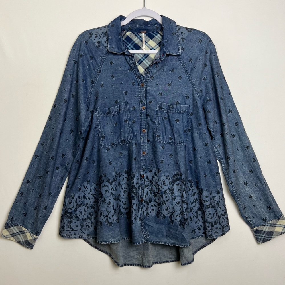 Free People Dottie Over You Chambray Button Shirt Size Medium Floral Plaid